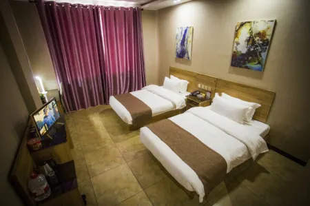 Lvliang Zige Express Hotel Отели рядом со станцией Lvliang Railway Station