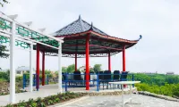 Qingquandong Farmyard Hotel dekat Jingpo Lake (East Gate)