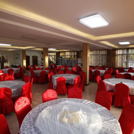 Baishawan Shengshui Jin'an Holiday Hotel