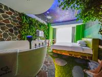 重庆喀纳斯酒店 - 奢华动感水床房