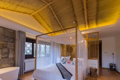 Shanju Qiuming Inn