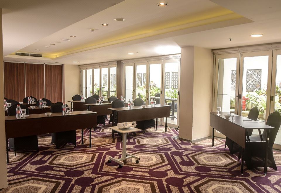 4. 스토리아 호텔 ..