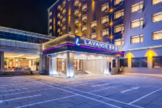 麗楓酒店（秦皇島火車站萬達廣場店） 鄰近秦皇島站的酒店