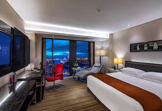 풀먼 구이양 수영장 시설