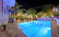 Venus Hotel - Kolam Renang