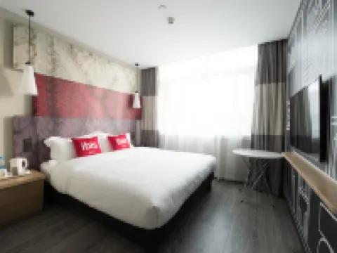 Ibis Hotel (Urumqi Railway Bureau) Hotels near Urumqi Botanical Garden