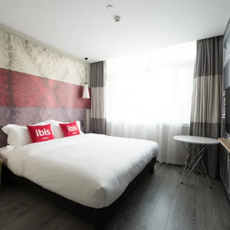 Ibis Hotel (Huijia Times Square Branch, Railway Bureau Subway Station)