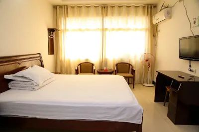 Huguang Hotel