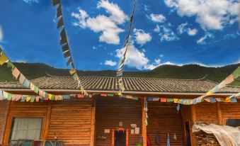Lugu Lake Lakezhima Homeland Chinese Inn