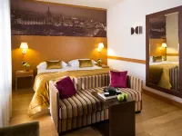 Starhotels Tourist Hotels near Precotto Station