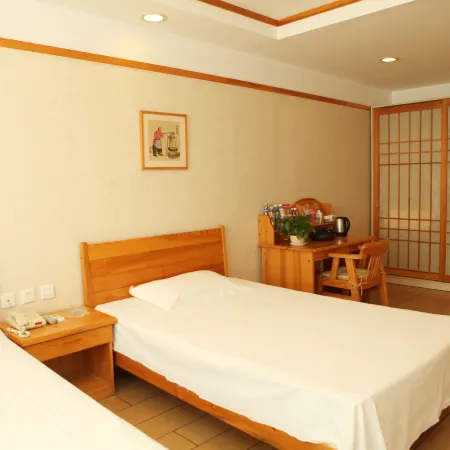 No. 18 Hot Spring Club Hall, Taihuwan Bay, Gaizhou