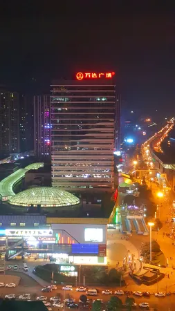 Chongqing Chaomu Collection Hotel (Banan Wanda Xuetangwan Subway Station)