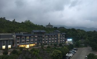 Yizhan Hotel