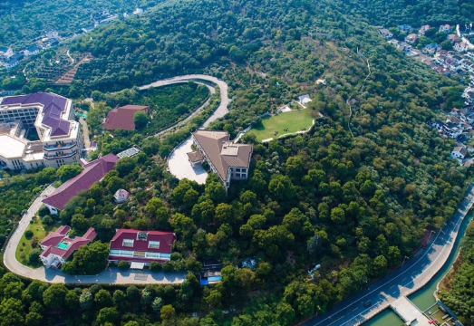 Dongshan Hotel Hotel Overview