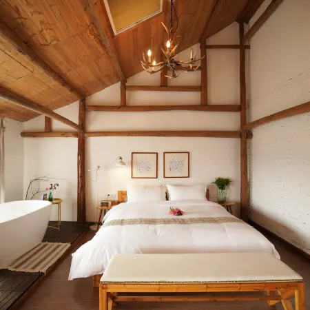 Yun Shang Wu Tian Guesthouse