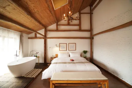 Yun Shang Wu Tian Guesthouse Отели рядом с достопримечательностью «Jiuquyunhuan Area, Yunhe Terrace Scenic Area»