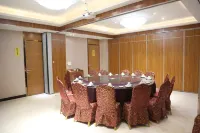 Buttonwood Fashion Hotel