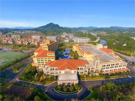 Cinese Hotel Отели рядом с достопримечательностью «Deng Xiaoping Former Residence Museum»