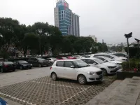 Ji'an Renda Culture Hotel (Ji'an Railway Station) - Bãi đậu xe