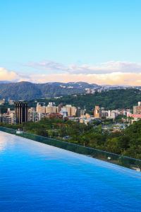 台北美麗華摩天輪住宿推薦 Top10超人氣飯店優惠訂房 Trip Com