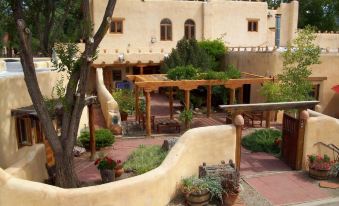 La Posada De Taos - Housity