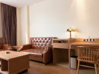 James Joyce Coffetel (Dawu Fuxing Mall) Hotels in Dawu