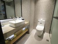 精通柏林酒店(南宁东站会展中心青秀万达店)
