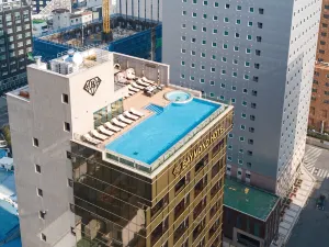 Baymond Hotel