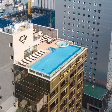 Baymond Hotel