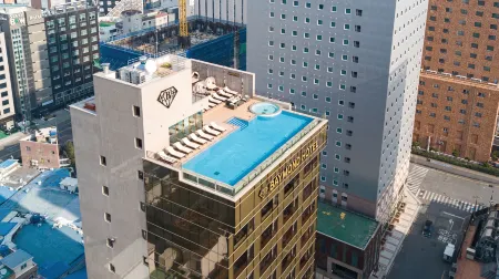 Baymond Hotel