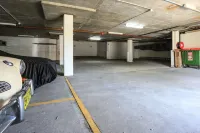 Little Coogee Hotel - parking
