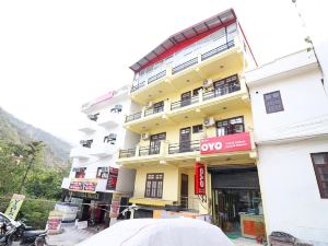 OYO Flagship Laxmi Yellow Guest House