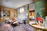 โรงแรมเทียนจิ่วหวาง - สระว่ายน้ำบนดาดฟ้า