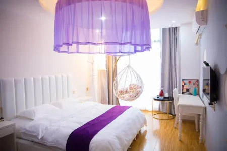 Zijin Apartment Отели рядом с достопримечательностью «Huashuiwan First Village Hot Spring Hotel»