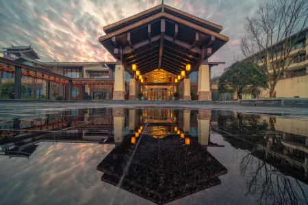 Shiqian Fodingshan Hot Spring Town Yutangsheng Hot Spring Resort Hotel