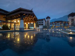 Shiqian Fodingshan Hot Spring Town Yutangsheng Hot Spring Resort Hotel