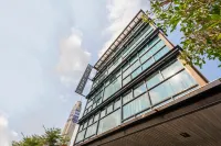 ハイド パーク ホテル スリ-アユタヤ学校周辺のホテル