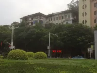 Luzhou Hongxiang Hotel - Airport Shuttle