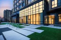 Courtyard Shanghai Hongqiao Hotels in Shanghai