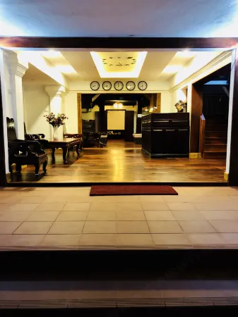 Merry Riverside Hotel