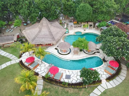 Taman Sari Bali Resort and Spa Отели рядом с достопримечательностью «Biorock Pemuteran bali»