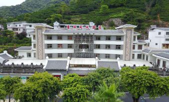 Jixiang Tiankeshe Hotel