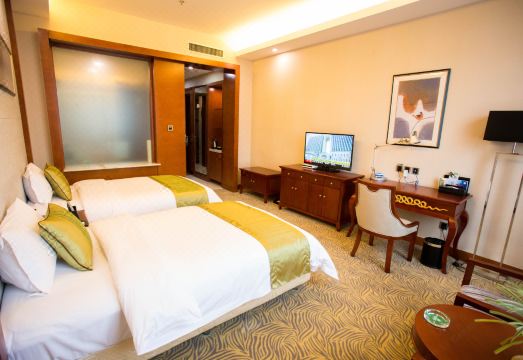 3. 웨스트 핫 스프..