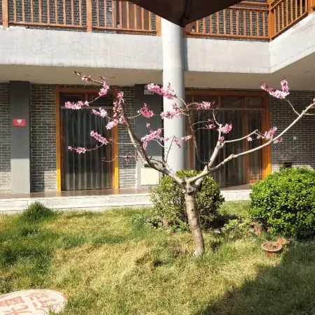 Lianghua Chinese Inn (Lianghua Town Guantao County No. 2 High School)