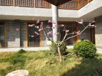 Lianghua Chinese Inn (Lianghua Town Guantao County No. 2 High School) Hotels in Guantao