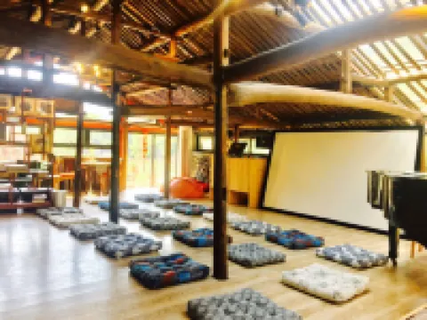 Manshanju Forest Retreat