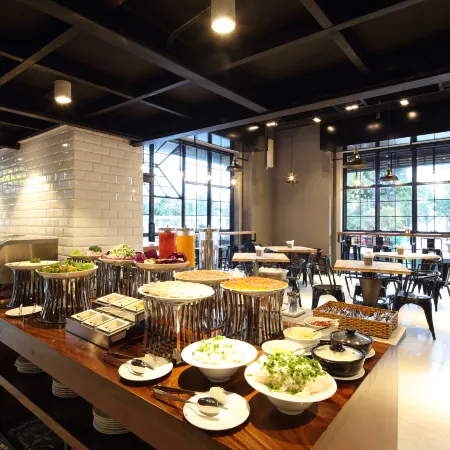 Anrizon Hotel Nha Trang Отели рядом с достопримечательностью «Хончонг»