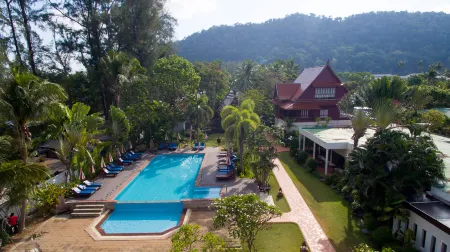 Royal Lanta Resort & Spa Отели рядом с достопримечательностью «Thung Yee Pheng Mangrove Forest»