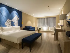 Outer Island City Hotel (Longyan Wanbao Plaza)