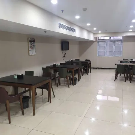 Huifeng Hotel